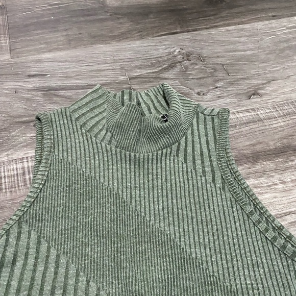 Cleo Green Striped Midi Women Dress size small - Picture 4 of 9